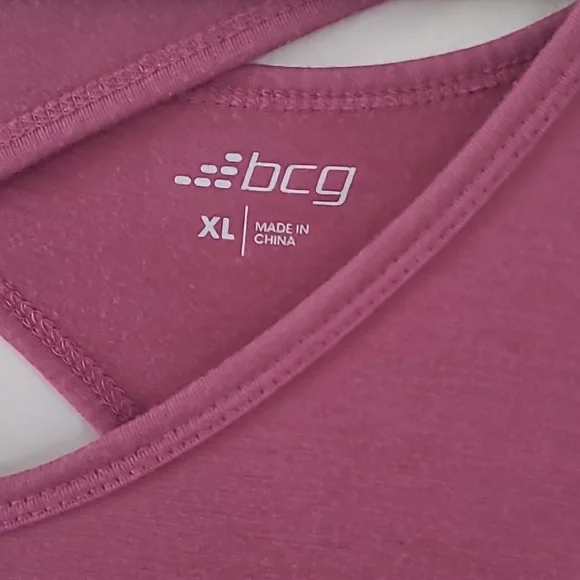 Keyhole top - Picture 3 of 3